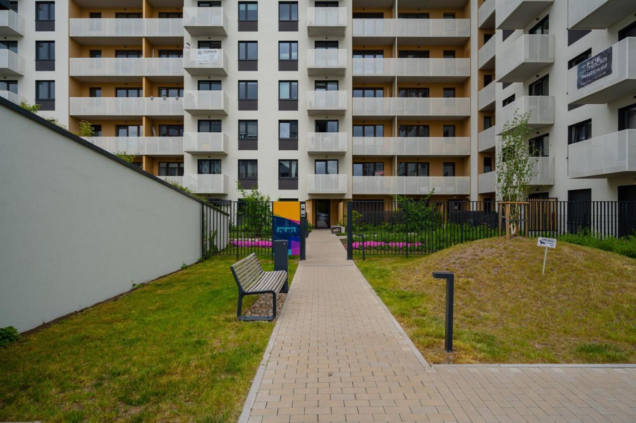 Miedziana 6 & 18 Apartment With Free Garage Wroclaw By Renters Ngoại thất bức ảnh