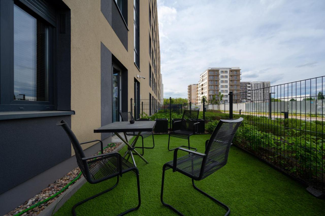 Miedziana 6 & 18 Apartment With Free Garage Wroclaw By Renters Ngoại thất bức ảnh