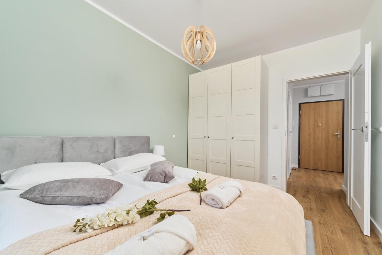Miedziana 6 & 18 Apartment With Free Garage Wroclaw By Renters Ngoại thất bức ảnh