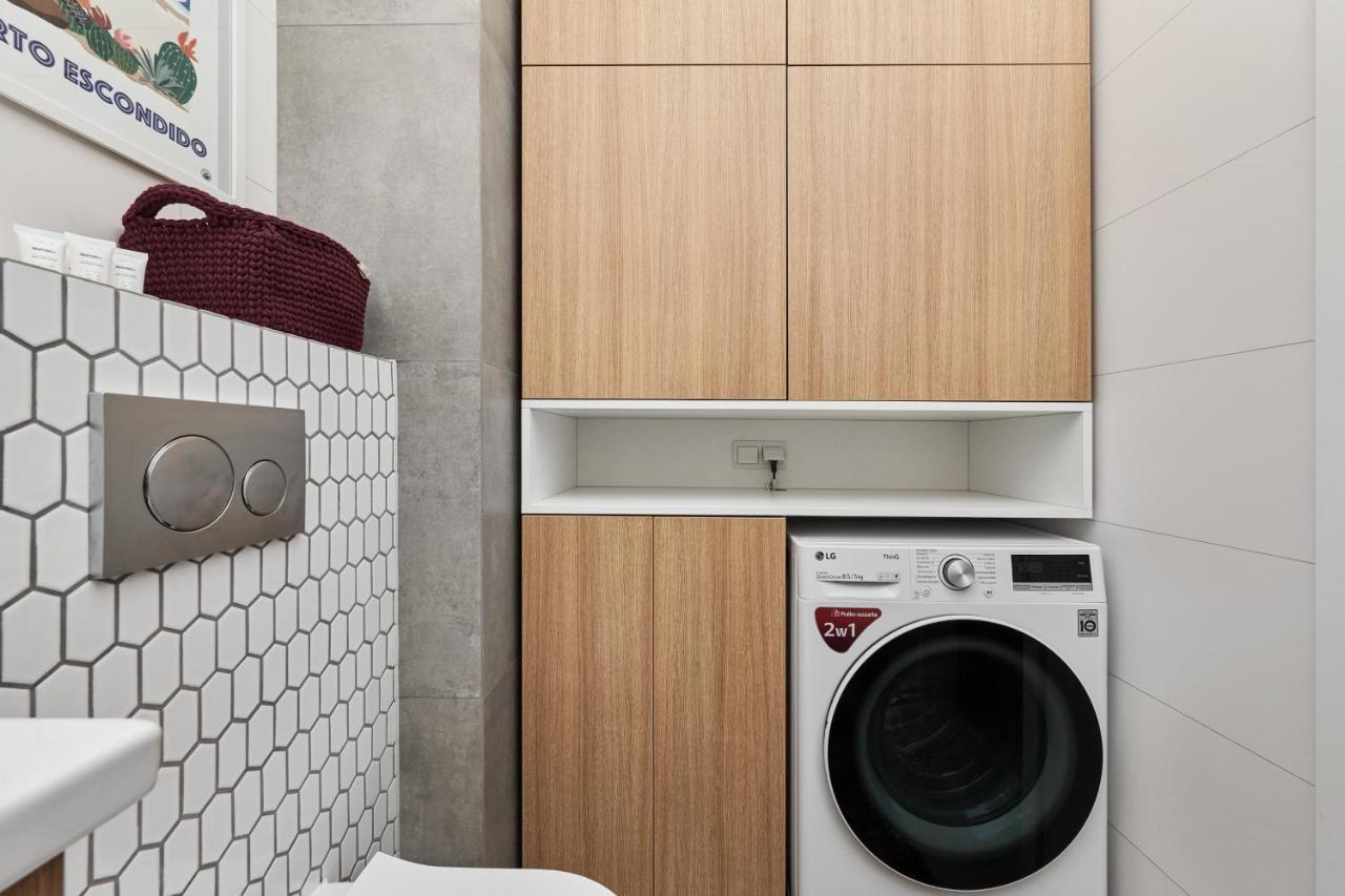 Miedziana 6 & 18 Apartment With Free Garage Wroclaw By Renters Ngoại thất bức ảnh